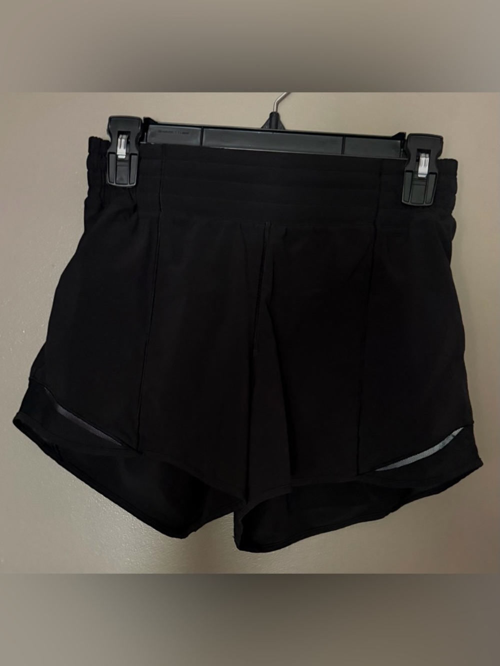 Lululemon Hotty Hot Shorts Black Size 6 Mesh Running Athletic Shorts
